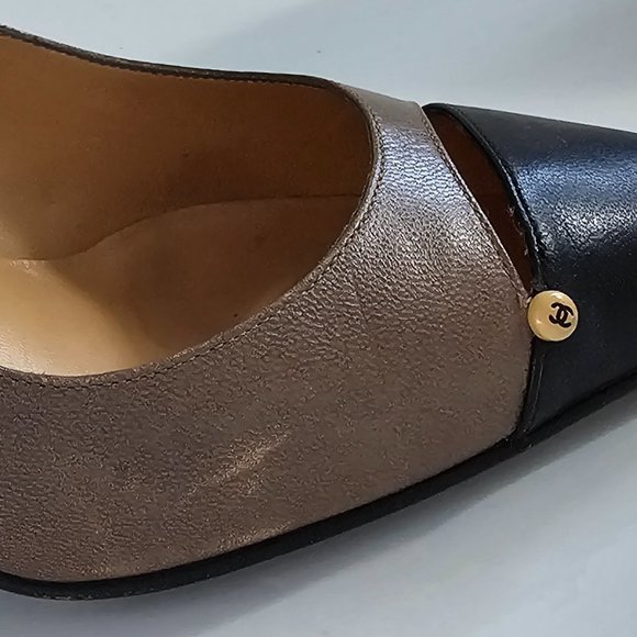 Chanel- Authentic Vintage Shoes! - Picture 11 of 12
